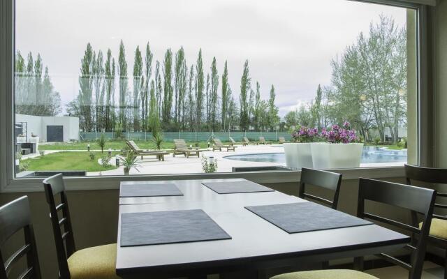 Howard Johnson by Wyndham Neuquen