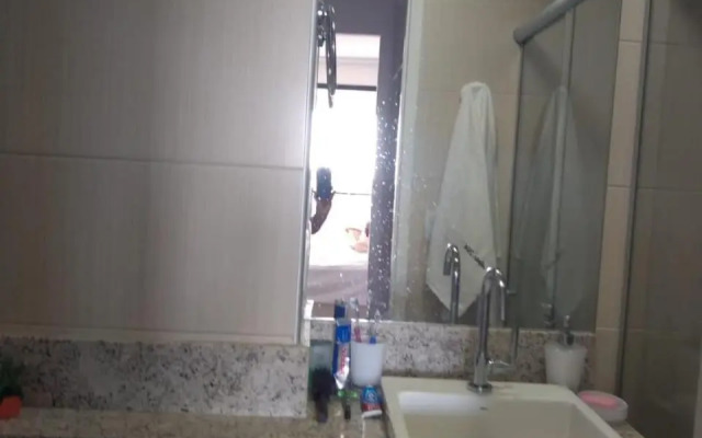 Alugo Temporada apartamento frente ao mar de Fortaleza.