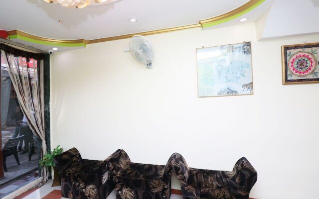 OYO 22675 Hotel Prateek