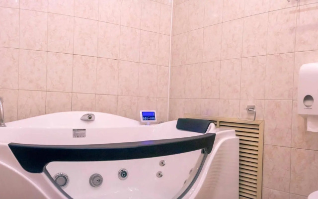 Парк-Отель Май