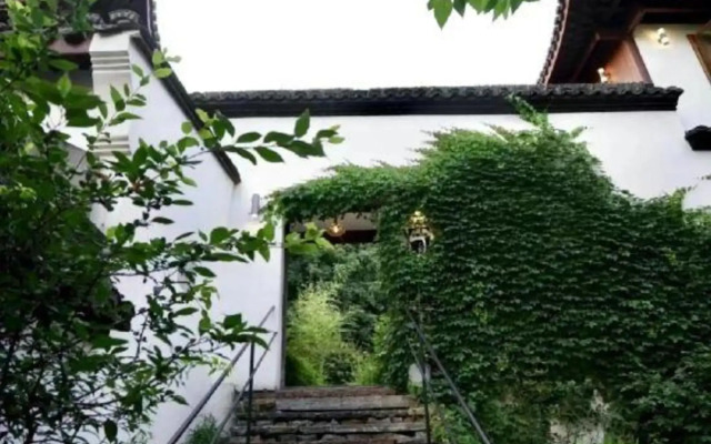 Xixia Xiaozhu Boutique Hote(Xihu Duanqiao shop)）