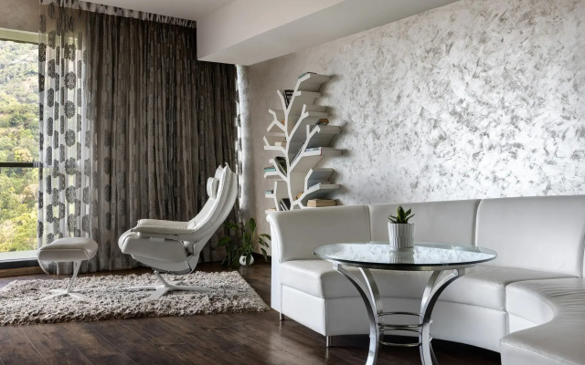 The Panoramic Getaway