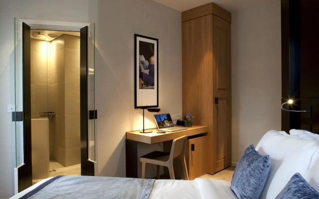 Hotel Marceau Champs Elysees