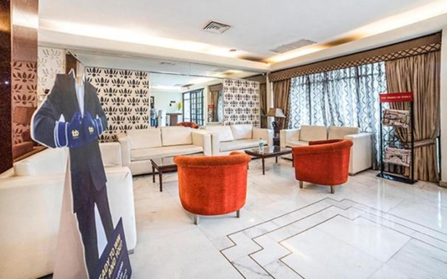 Fabhotel Bmk Grand