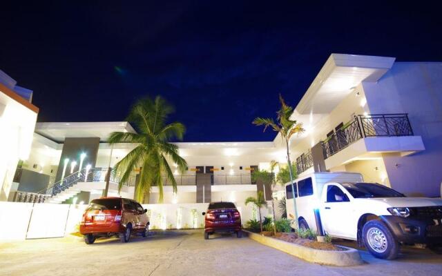 Yhotel