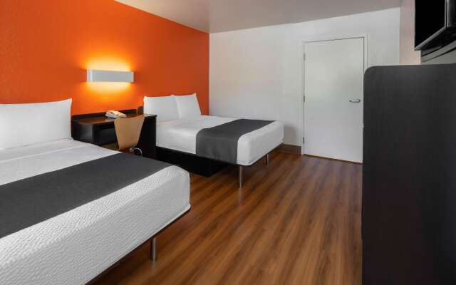 Motel 6 Carpinteria, CA - Santa Barbara - South
