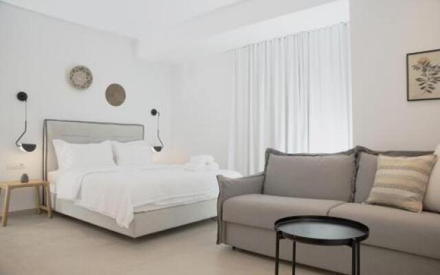 Iades Hotel