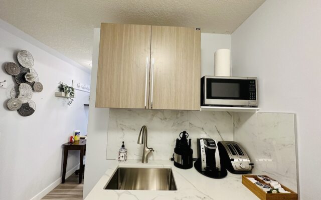One Studio with BBQ & a Huge Patio