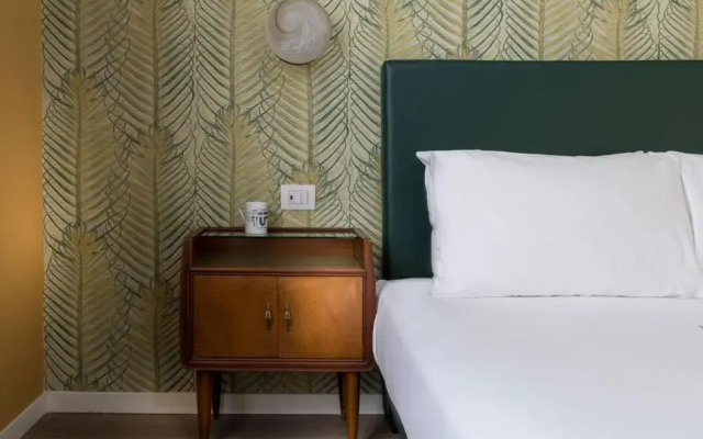 Up Hotel