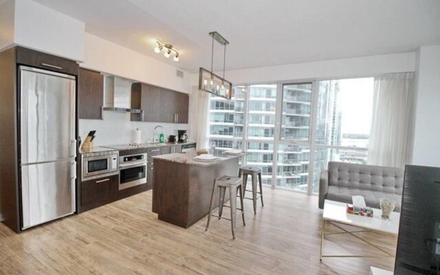 Executive 2 Bedroom Condo Across CN Tower