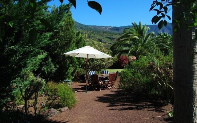 HomeLike Century Nature House