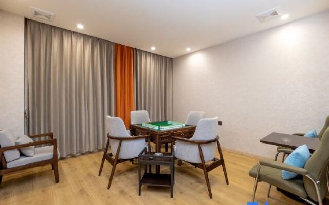 Red Original Maiwa Hotel