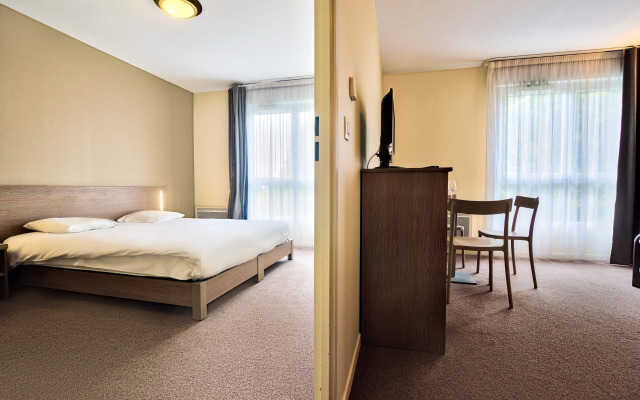 Zenitude Hôtel - Résidences Magny les Hameaux