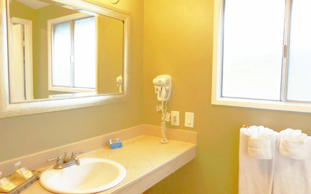 Monterey Peninsula Inn