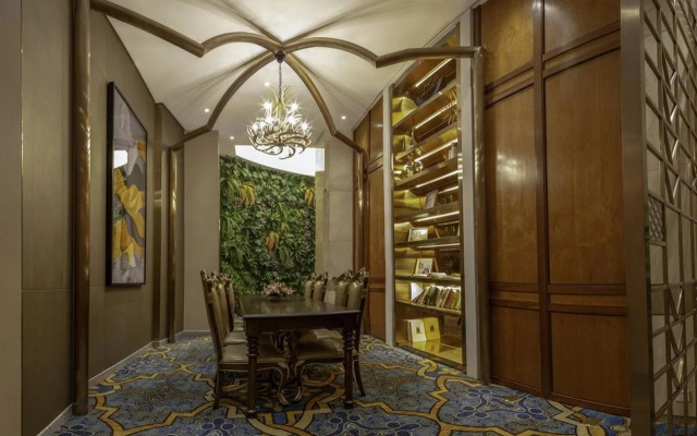 Asia International Hotel Guangzhou - Overseas Buyer Registration Services in Hotel & Free Shuttle between Hotel and Exhibition Center during Canton Fair