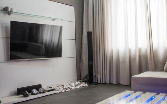 Shishman Apartment
