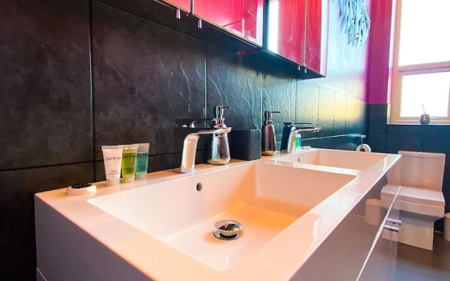 PHOENIX Executive Apartments