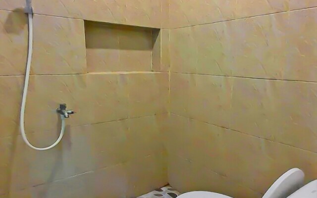 SPOT ON 92236 Kediri Family Homestay