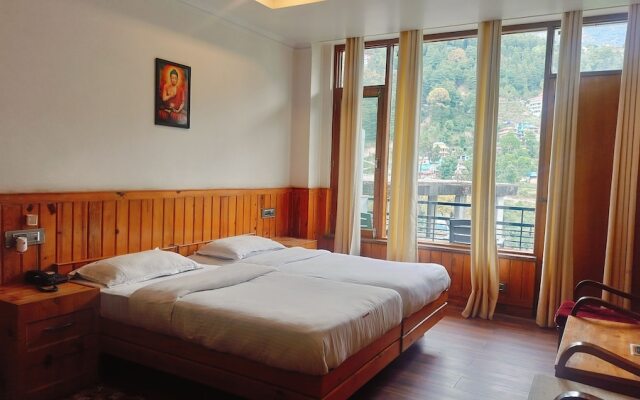 Oyo 6962 Hotel Wood Castle