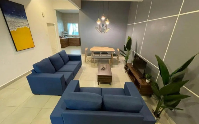 Dreamscape Apartment @ Golden Hills