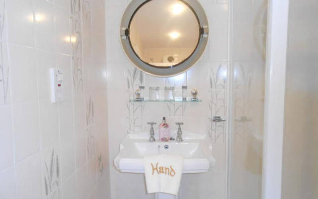 Claddagh Bed And Breakfast