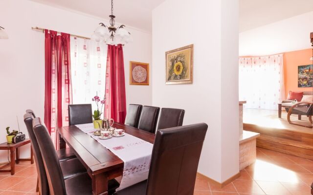 Scenic Holiday Home in Veprinac With Private Swimming Pool