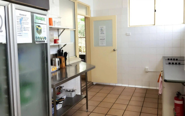 Gold Coast Backpackers - Hostel