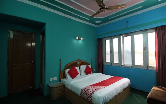 OYO 29553 Hotel Essar