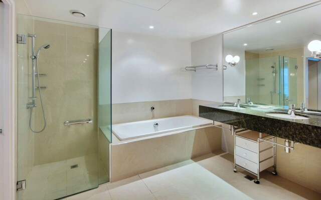QV Modern Apt in CBD w Carpark-868