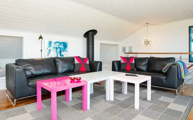 6 Person Holiday Home in Hemmet