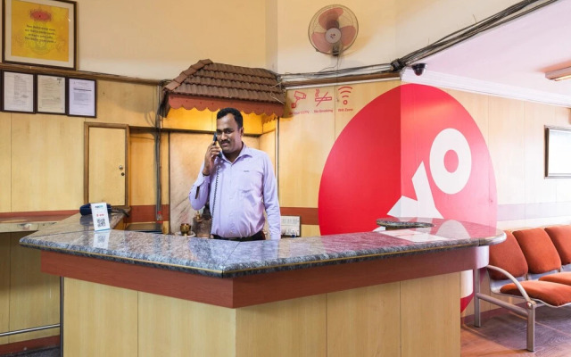 OYO 649 Hotel Ajantha Trinity Inn