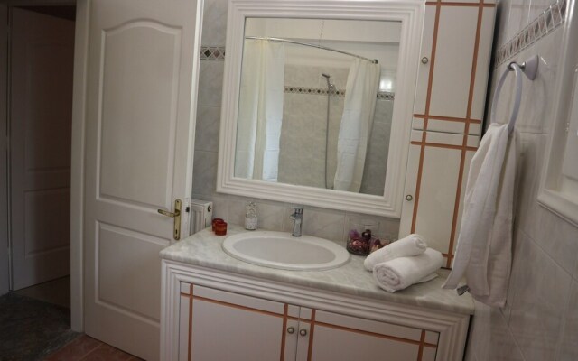 Nikolas House - by Corfuescapes