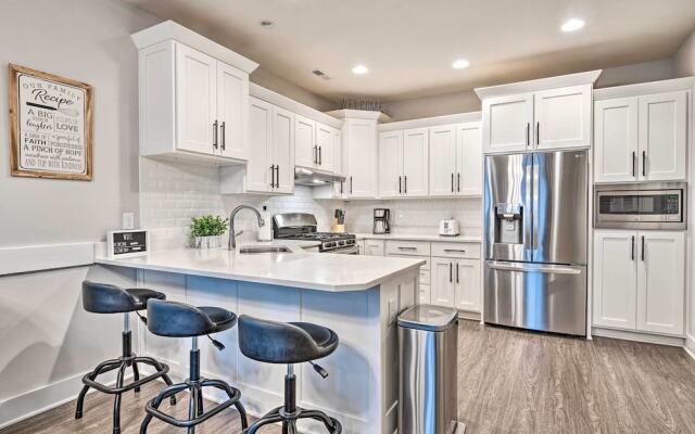 Modern Indianapolis Home w/ Skyline Views