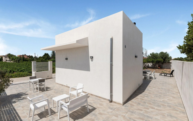 Detached villa with air conditioning