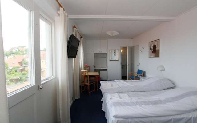 Therns Hotel