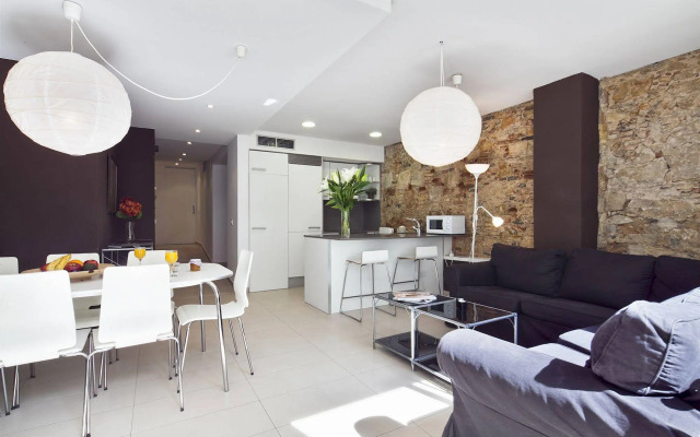 Inside Barcelona Apartments Sants