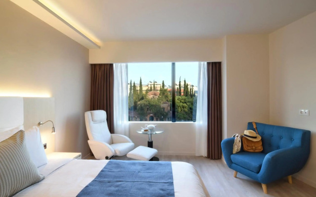 Athens Avenue Hotel