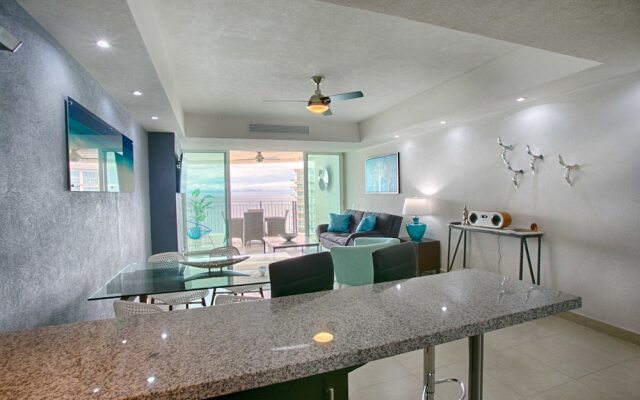 24th Floor Beachfront 1 Bedroom