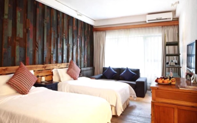 Zuoyouke Theme Hotel