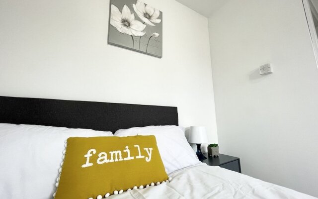Comfy 3-bedroom House in Worksop
