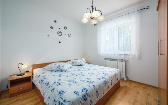 Stunning Home in Vinez With Wifi and 3 Bedrooms