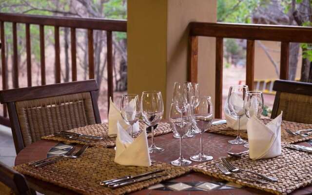 Izapa Bush And Game Lodge