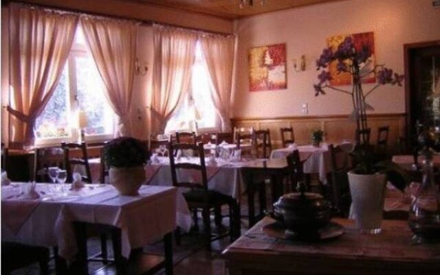 Hôtel Restaurant À LEtoile