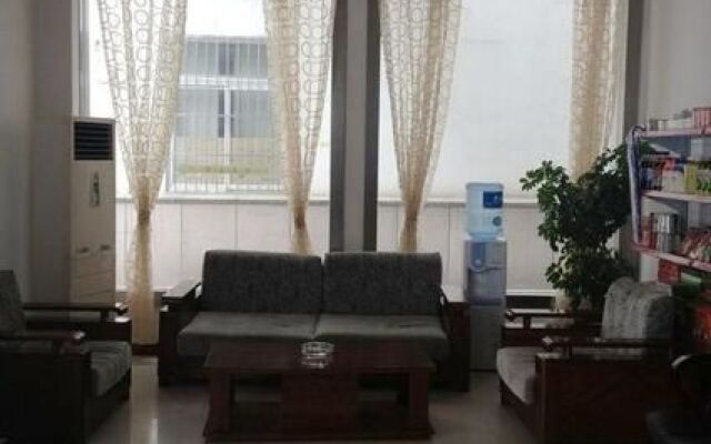 Jiecheng Hengrui Business Hotel