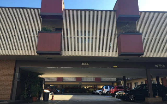 Pacific Heights Inn