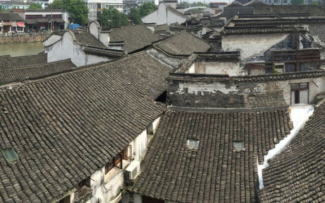 Wuzhen Dahong Inn