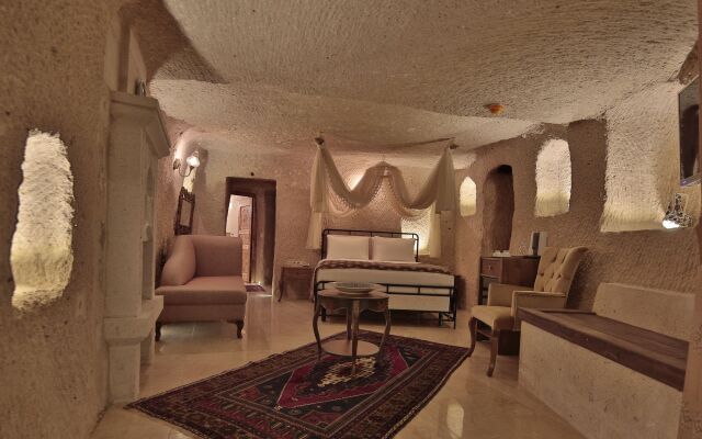 Elit Cave Suites