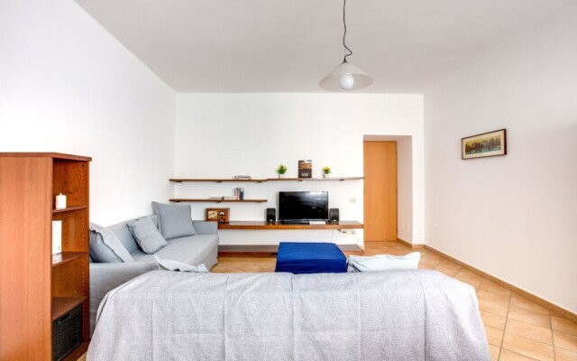 Large and Bright Flat in a Great Area