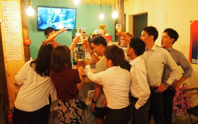 Mad Cat Hostel Osaka & Bar