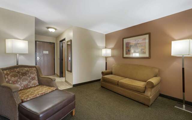 Best Western Plus Country Inn & Suites